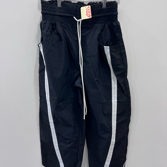 NWT Free People Movement - Champ is Here pants | Black & White Combo Medium - Picture 6 of 12